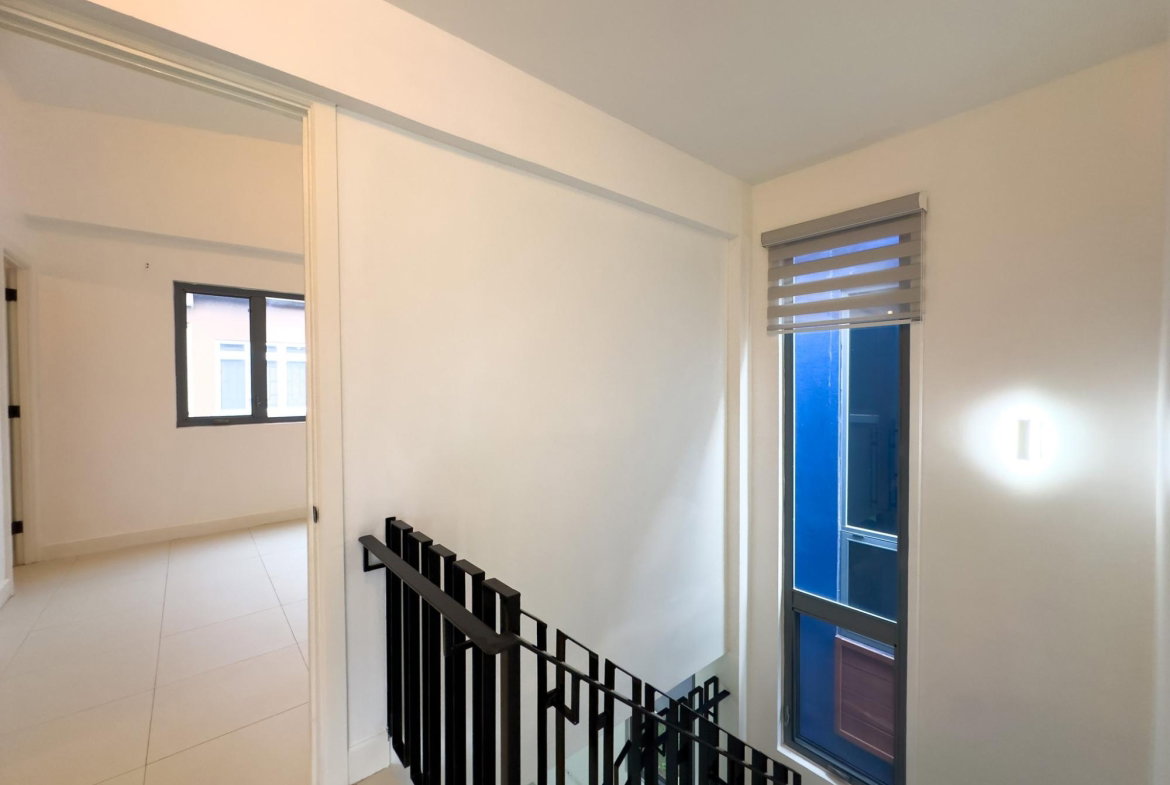 Eighteenth image of 16-27-29 Hopefield Avenue, Kingsto in Kingston 6, St. Andrew, Jamaica - property is For Rent