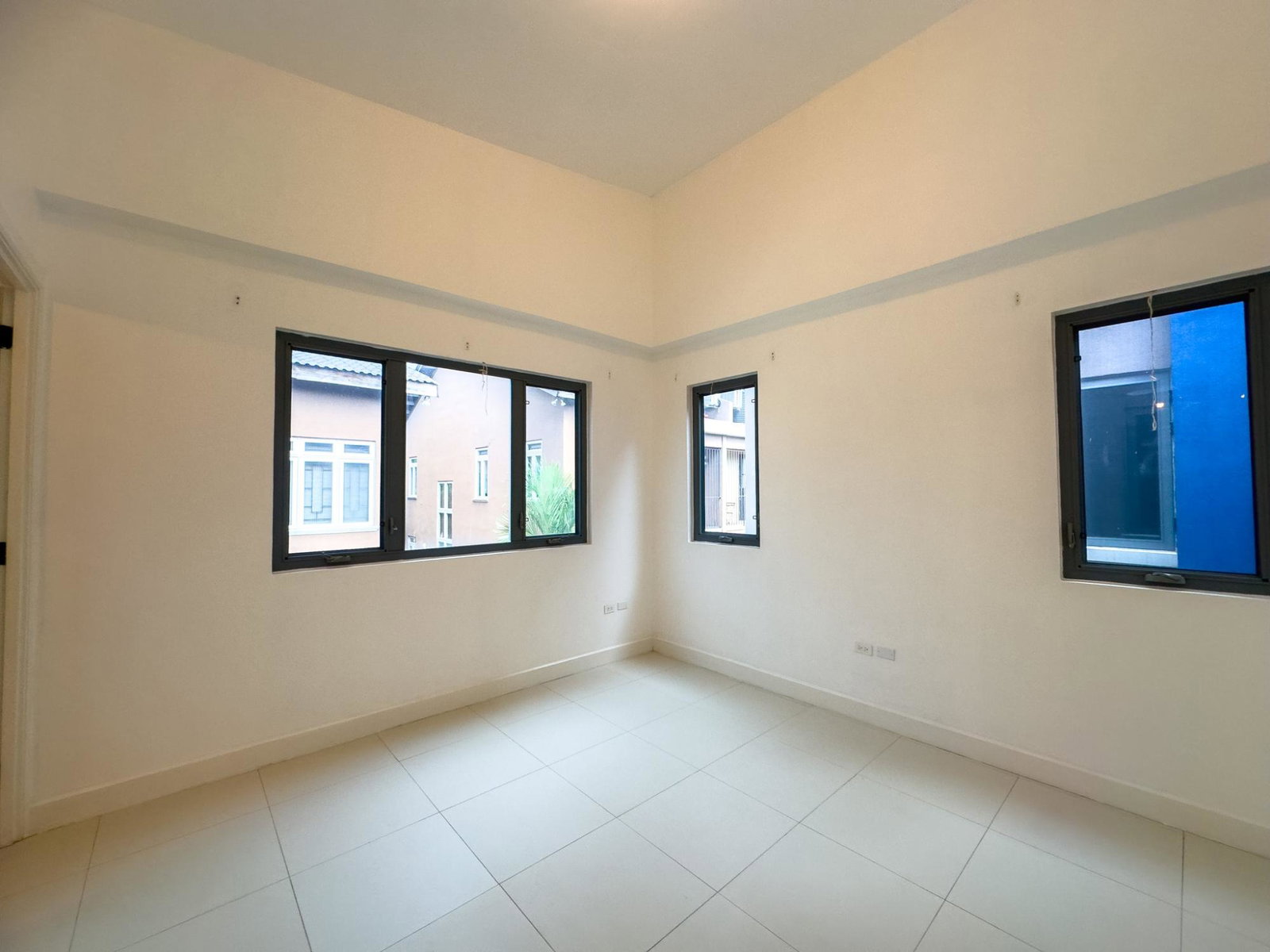 Nineteenth image of 16-27-29 Hopefield Avenue, Kingsto in Kingston 6, St. Andrew, Jamaica - property is For Rent