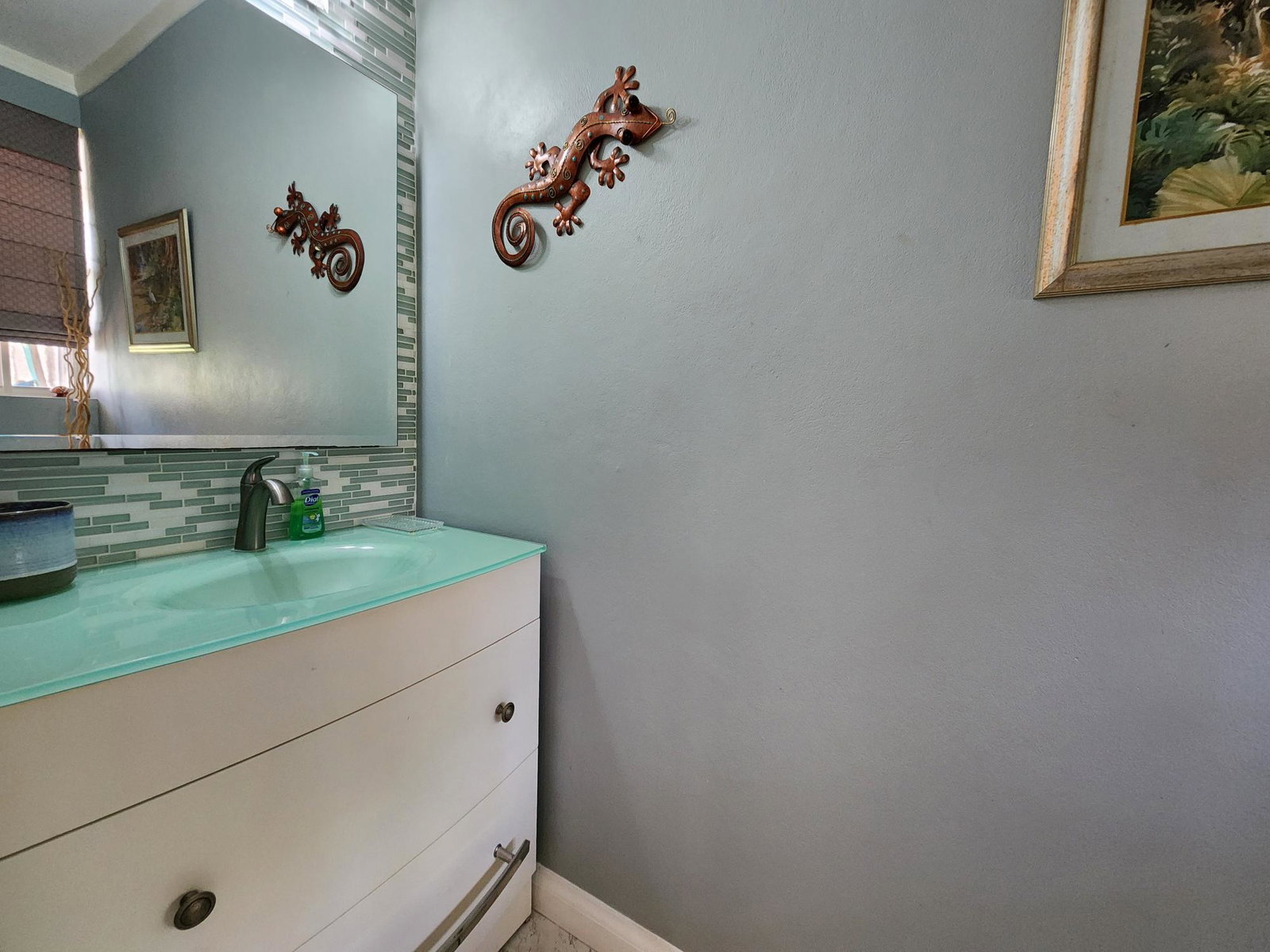 Sixth image of 1 Markham Close in Kingston 8, St. Andrew, Jamaica - property is For Rent