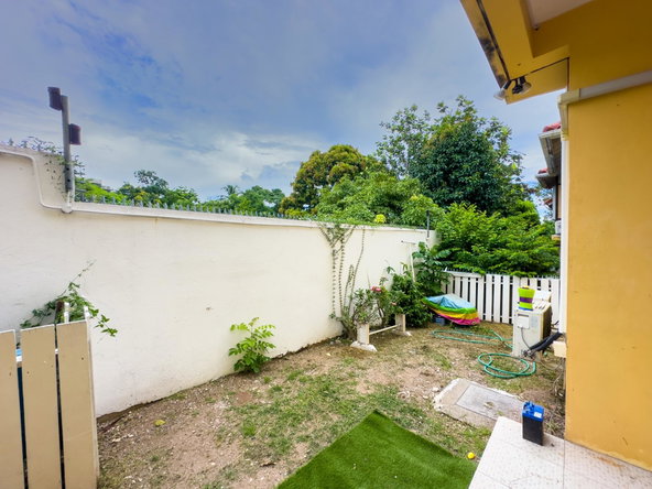 Tenth image of Th#4-15 Dillsbury Avenue in Kingston 6, St. Andrew, Jamaica - property is For Sale