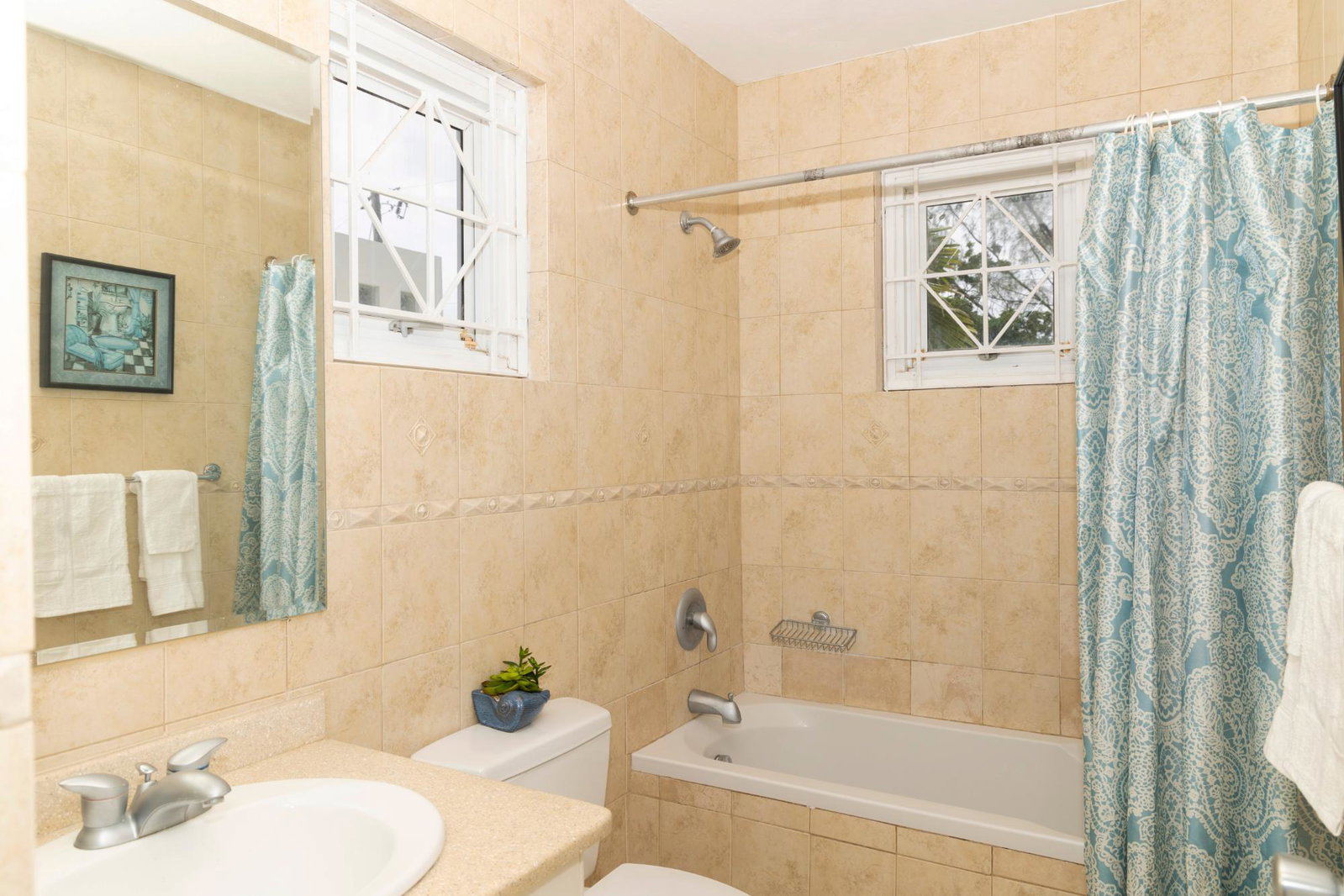 Seventeenth image of 02 Starlight Avenue in Kingston 6, St. Andrew, Jamaica - property is For Rent