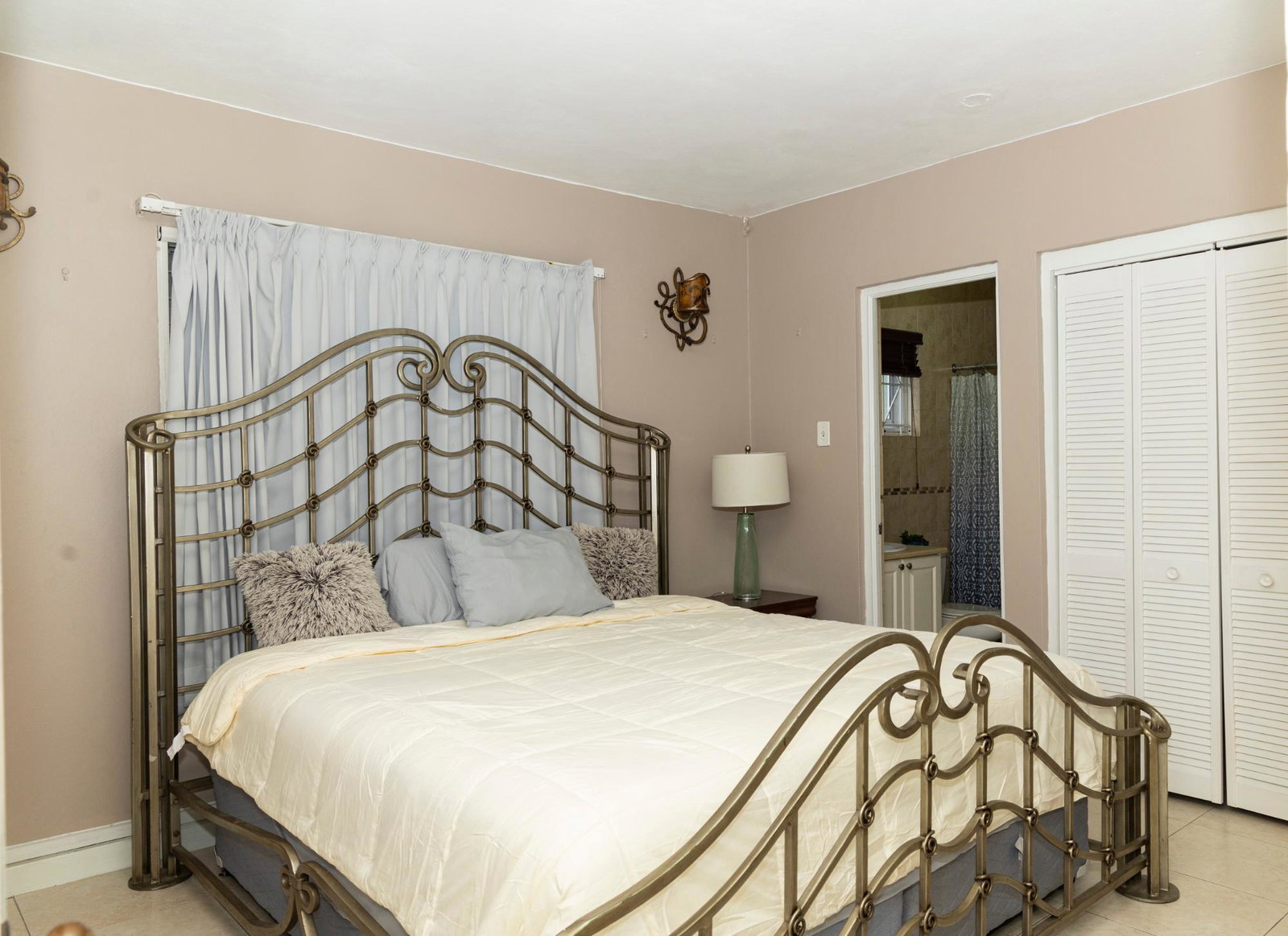 Seventh image of 02 Starlight Avenue in Kingston 6, St. Andrew, Jamaica - property is For Rent