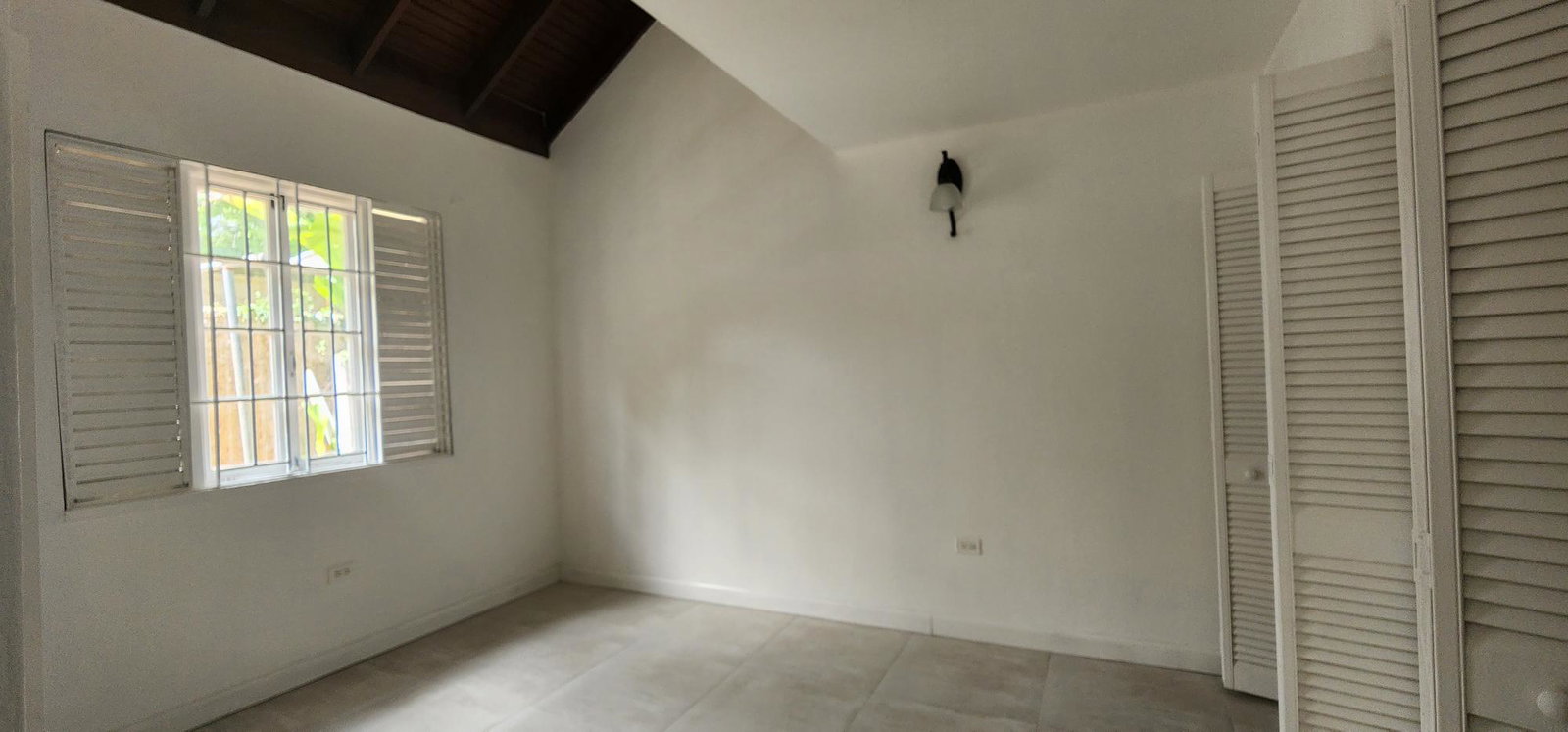 Eleventh image of 8-55 Shortwood Road in Kingston 8, St. Andrew, Jamaica - property is For Rent