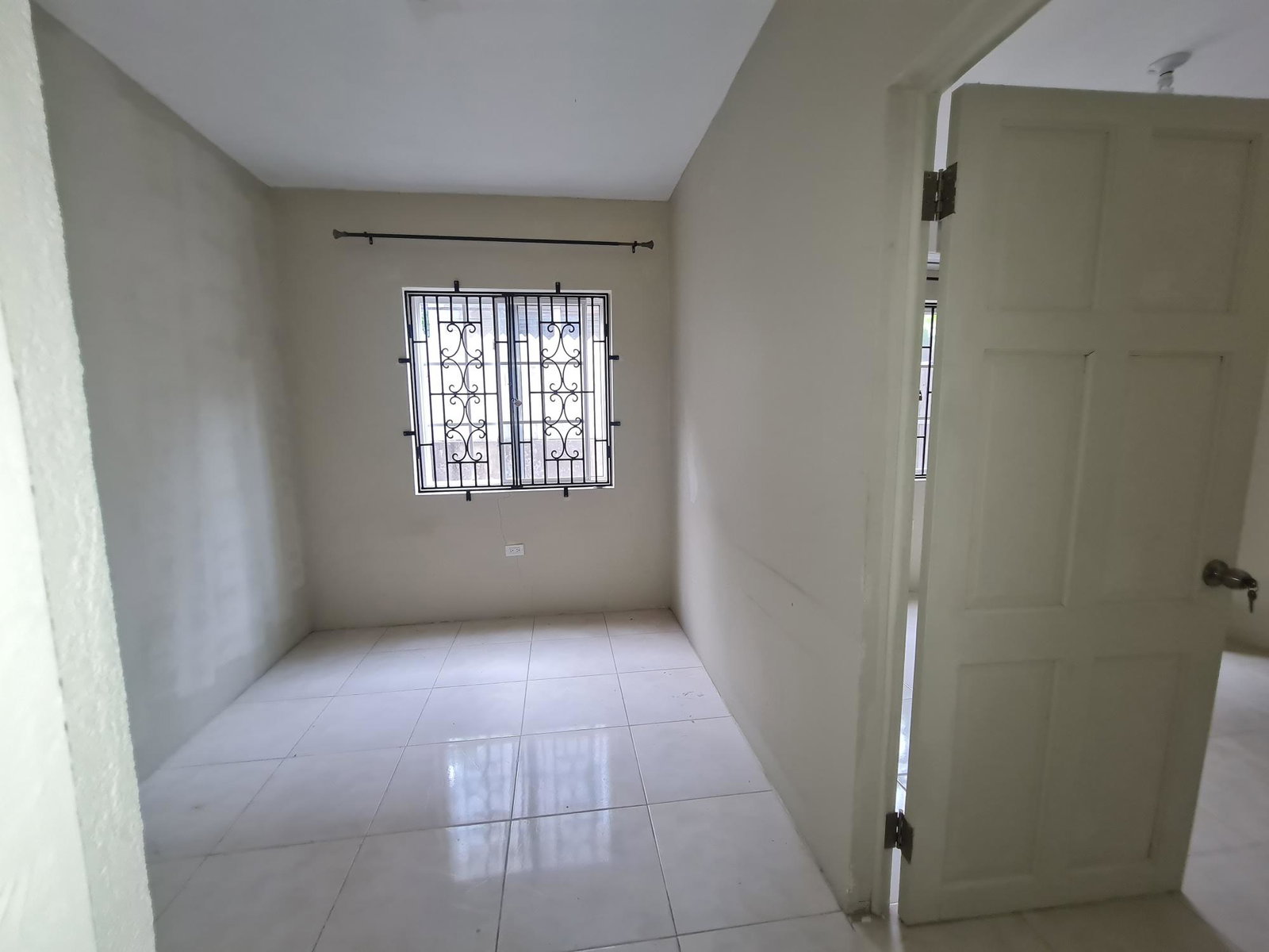 Thirteenth image of 31 Murray Drive in Kingston 6, St. Andrew, Jamaica - property is For Rent