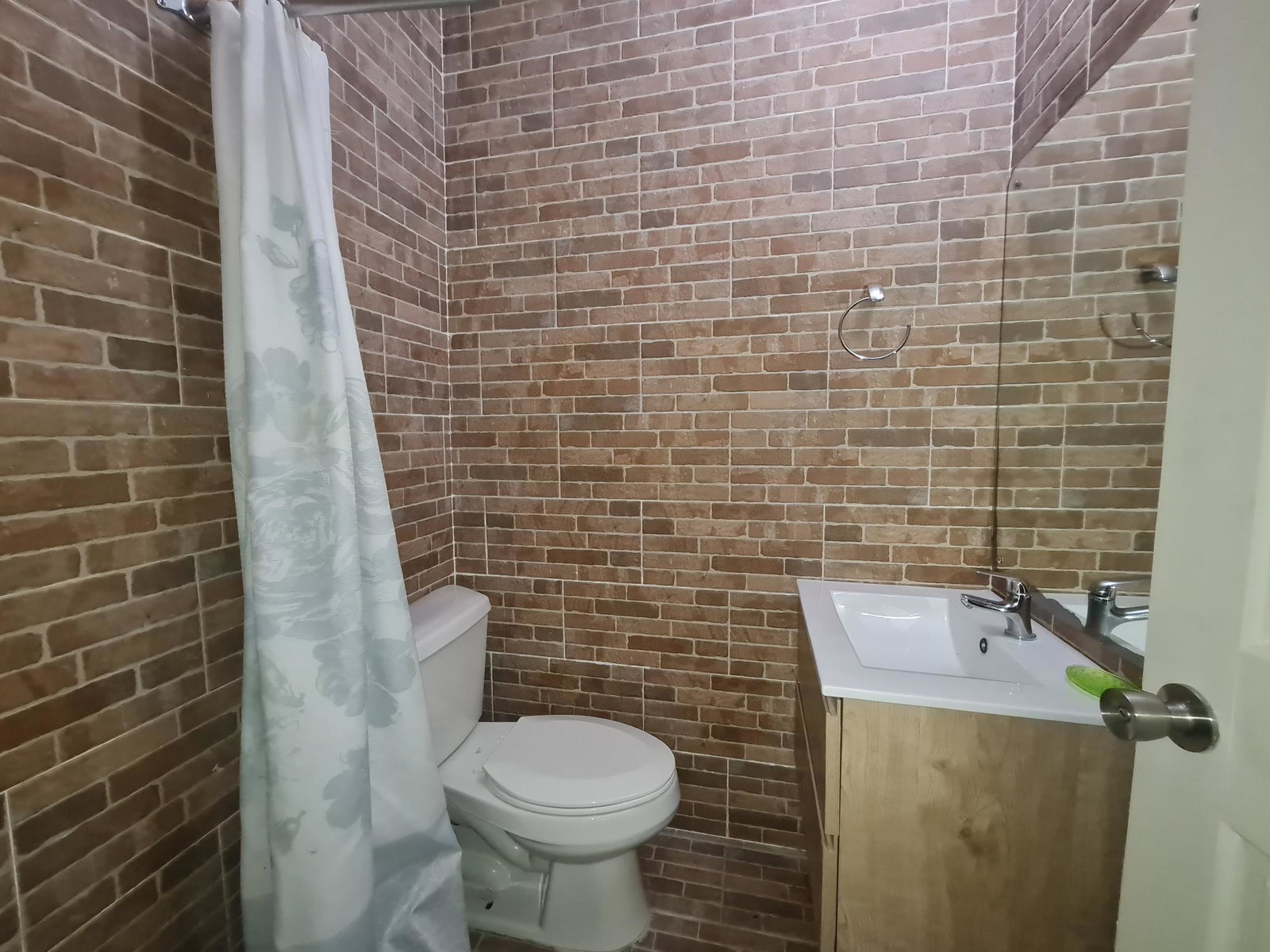 Fifteenth image of 31 Murray Drive in Kingston 6, St. Andrew, Jamaica - property is For Rent