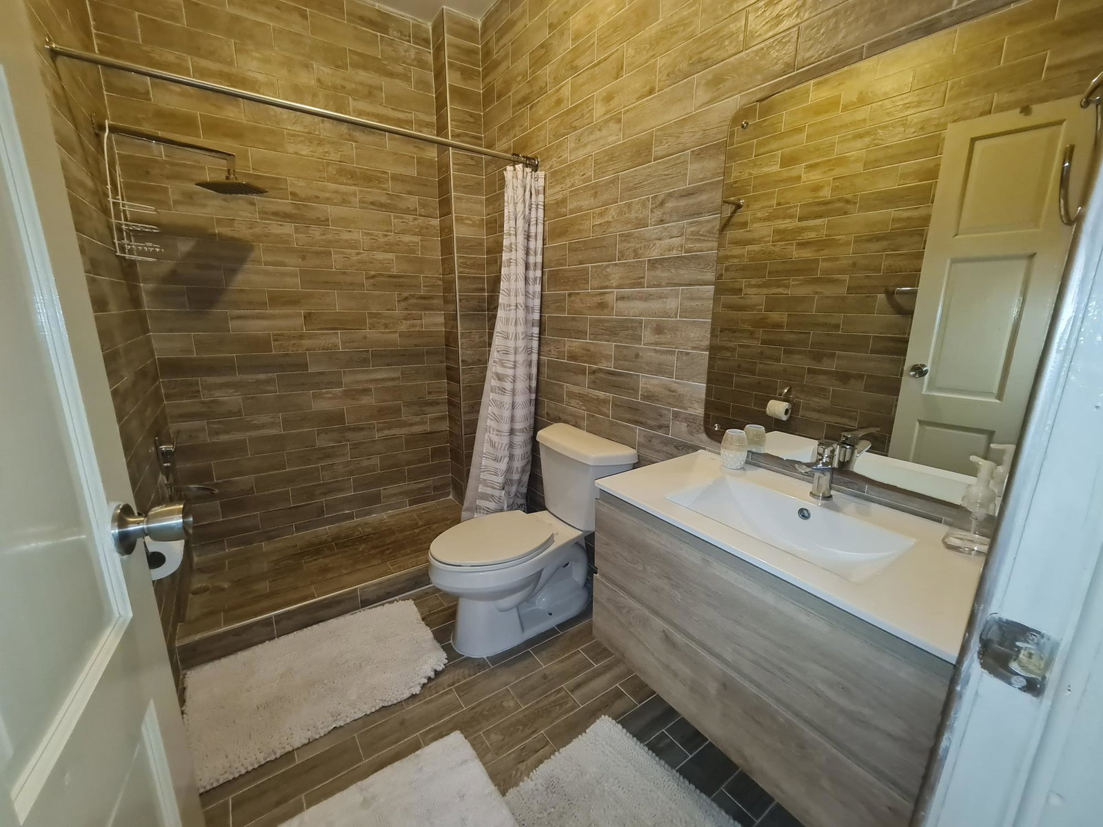 Twenty-First image of 31 Murray Drive in Kingston 6, St. Andrew, Jamaica - property is For Rent