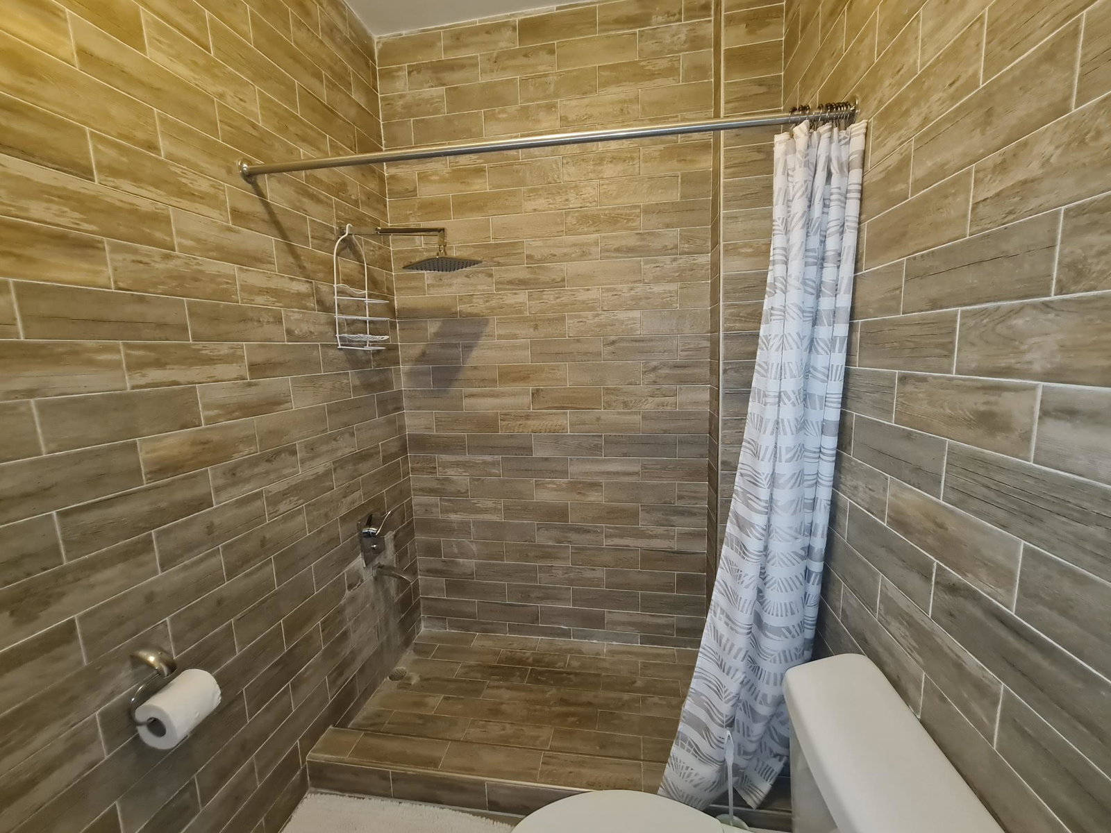 Twenty-Second image of 31 Murray Drive in Kingston 6, St. Andrew, Jamaica - property is For Rent