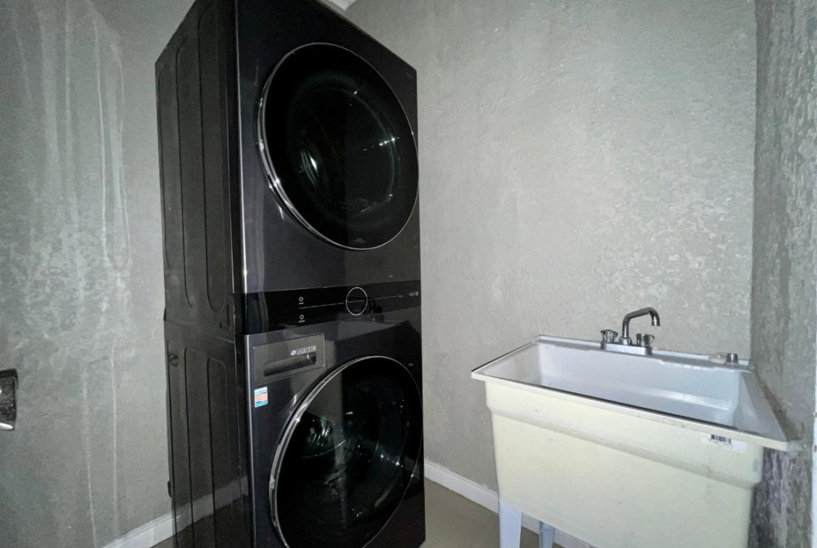 Twelfth image of 21-3 Washington Drive, Kgn 10 in Kingston 10, St. Andrew, Jamaica - property is For Rent