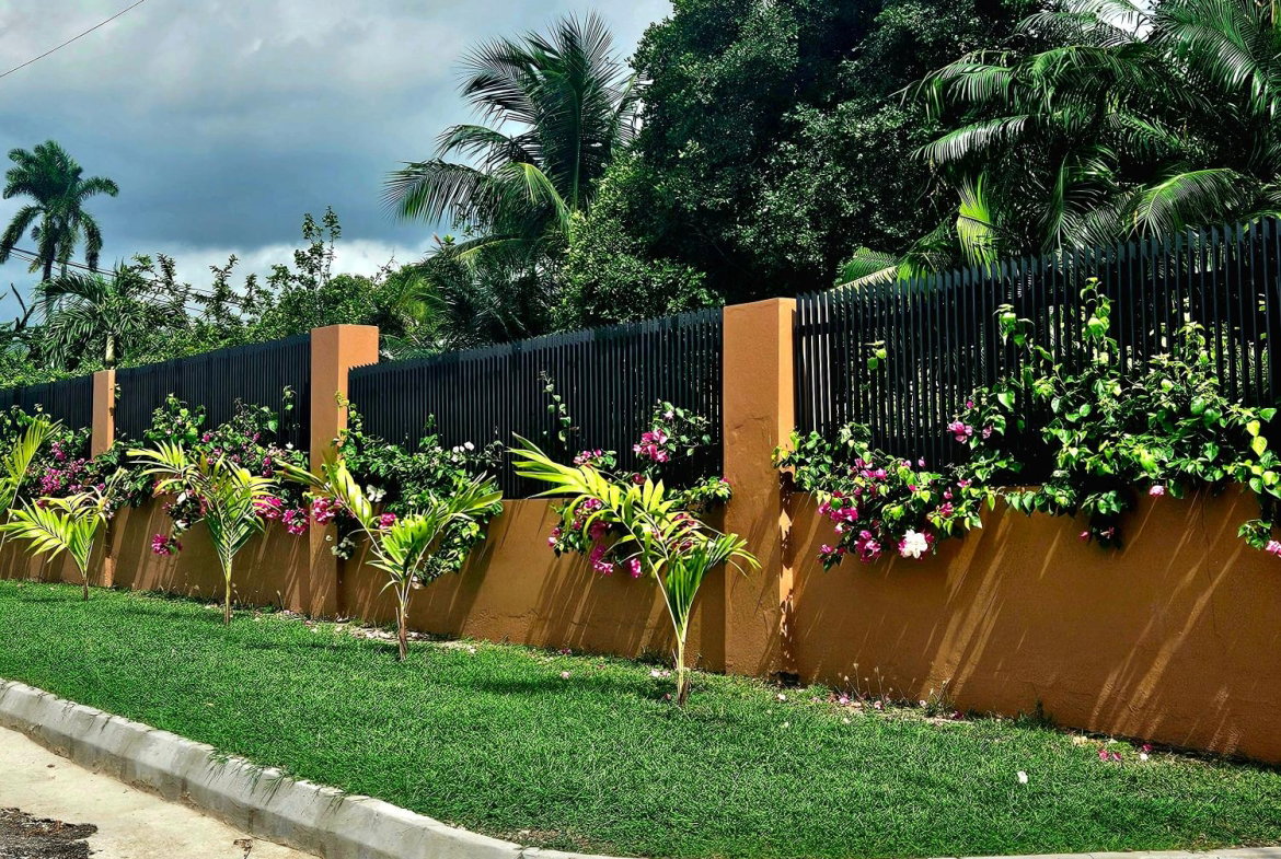 First image of 9 Gloucester Ave, Kgn 6 in Kingston 6, St. Andrew, Jamaica - property is For Rent