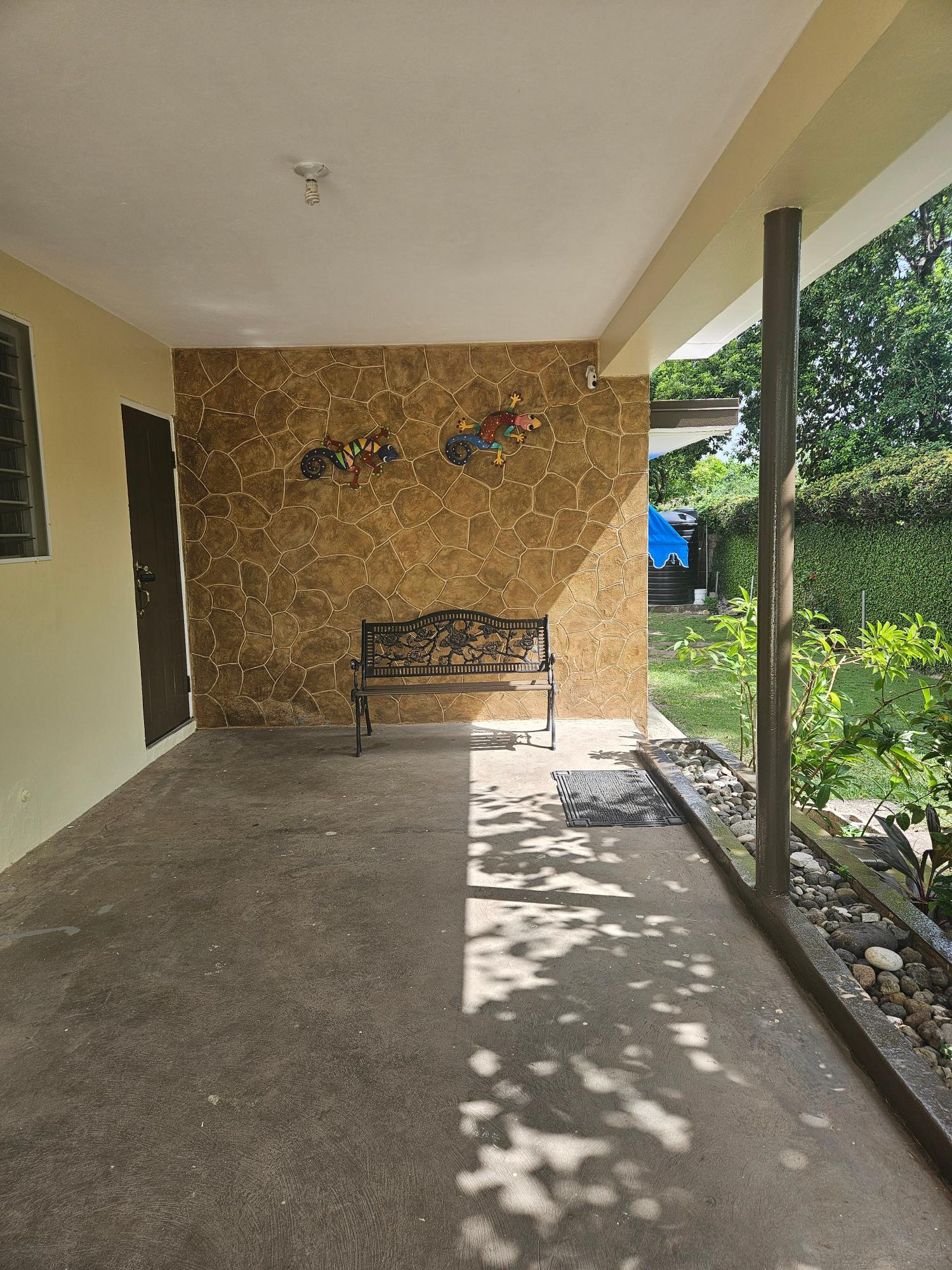 Fifth image of 9 Gloucester Ave, Kgn 6 in Kingston 6, St. Andrew, Jamaica - property is For Rent