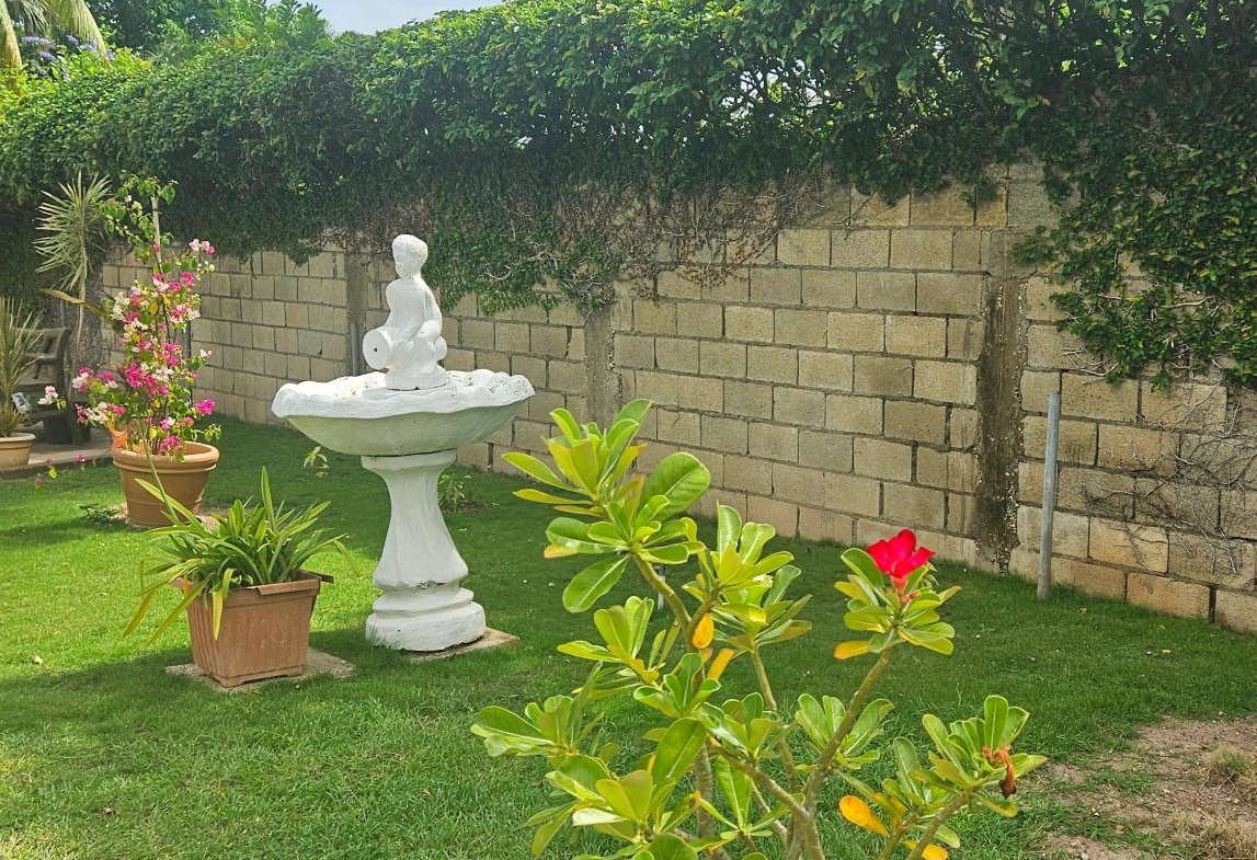 Sixth image of 9 Gloucester Ave, Kgn 6 in Kingston 6, St. Andrew, Jamaica - property is For Rent