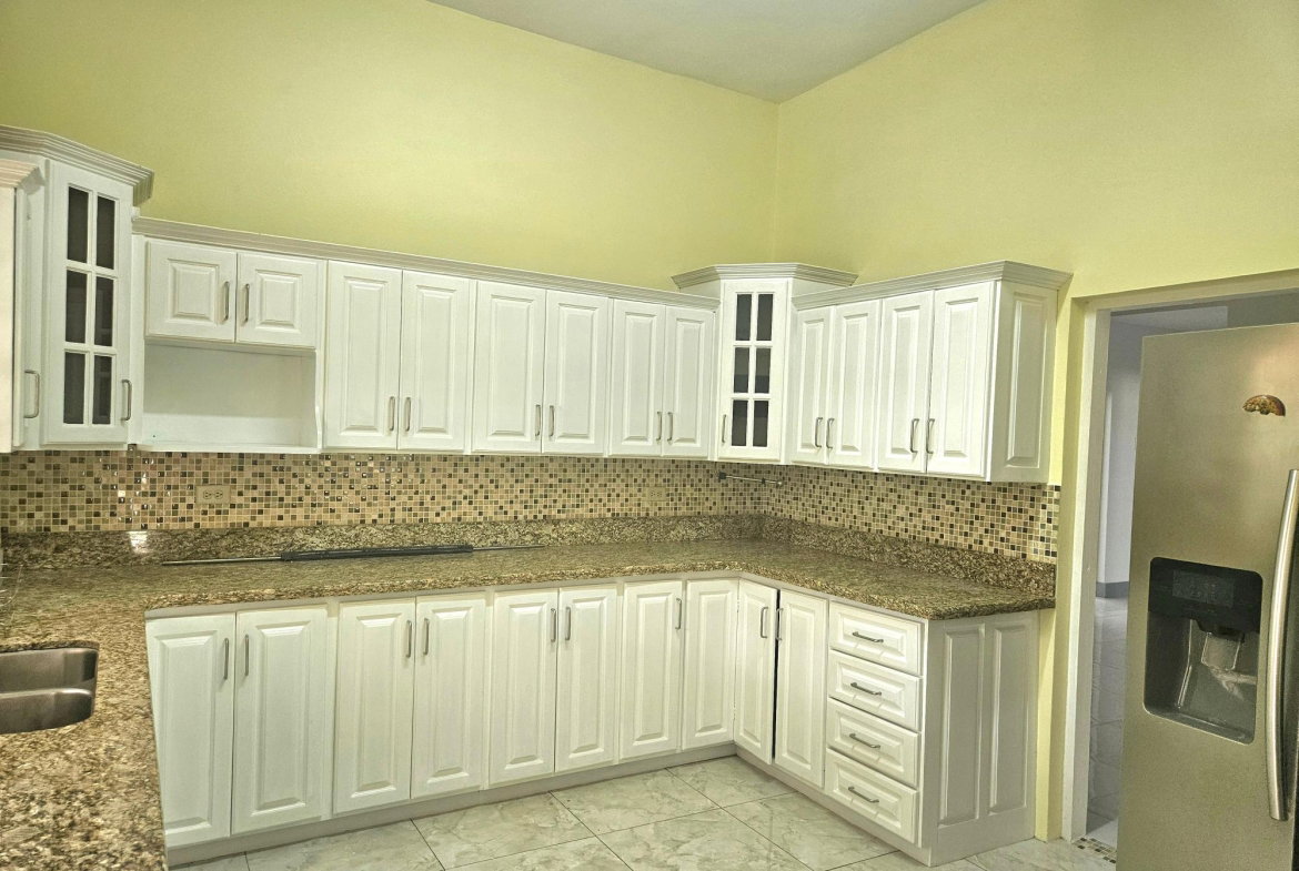 Seventh image of 9 Gloucester Ave, Kgn 6 in Kingston 6, St. Andrew, Jamaica - property is For Rent