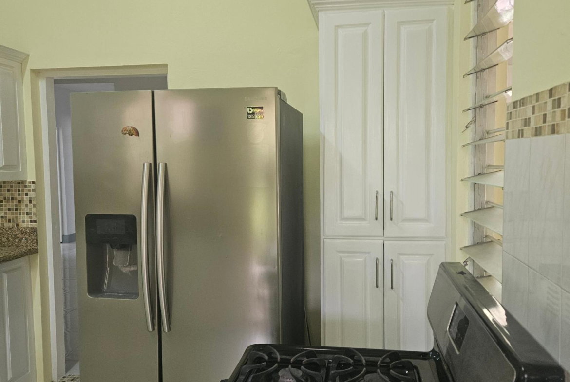 Ninth image of 9 Gloucester Ave, Kgn 6 in Kingston 6, St. Andrew, Jamaica - property is For Rent