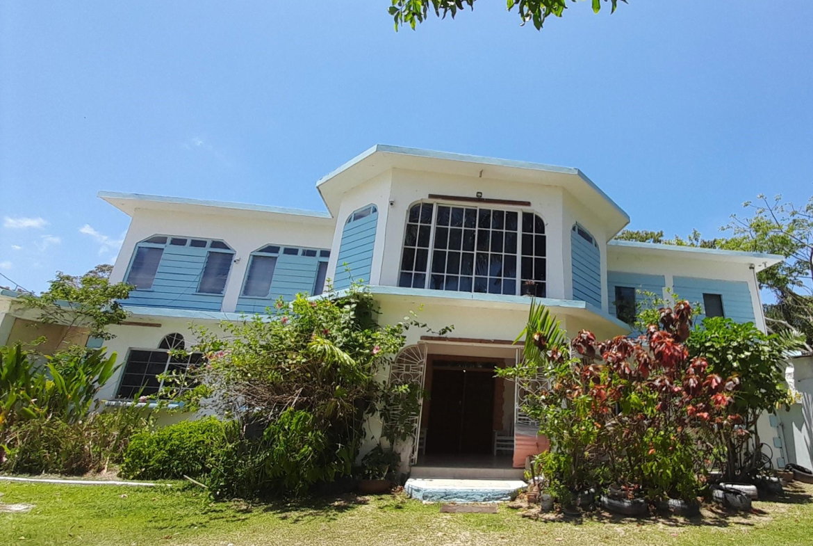 Second image of Farm Pen, Savanna la Mar, in Farm Pen, Westmoreland, Jamaica - property is For Sale