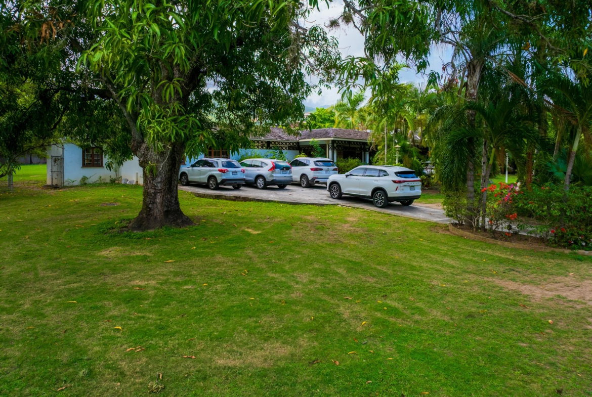 Twelfth image of 26 Earls Court in Kingston 8, St. Andrew, Jamaica - property is For Rent