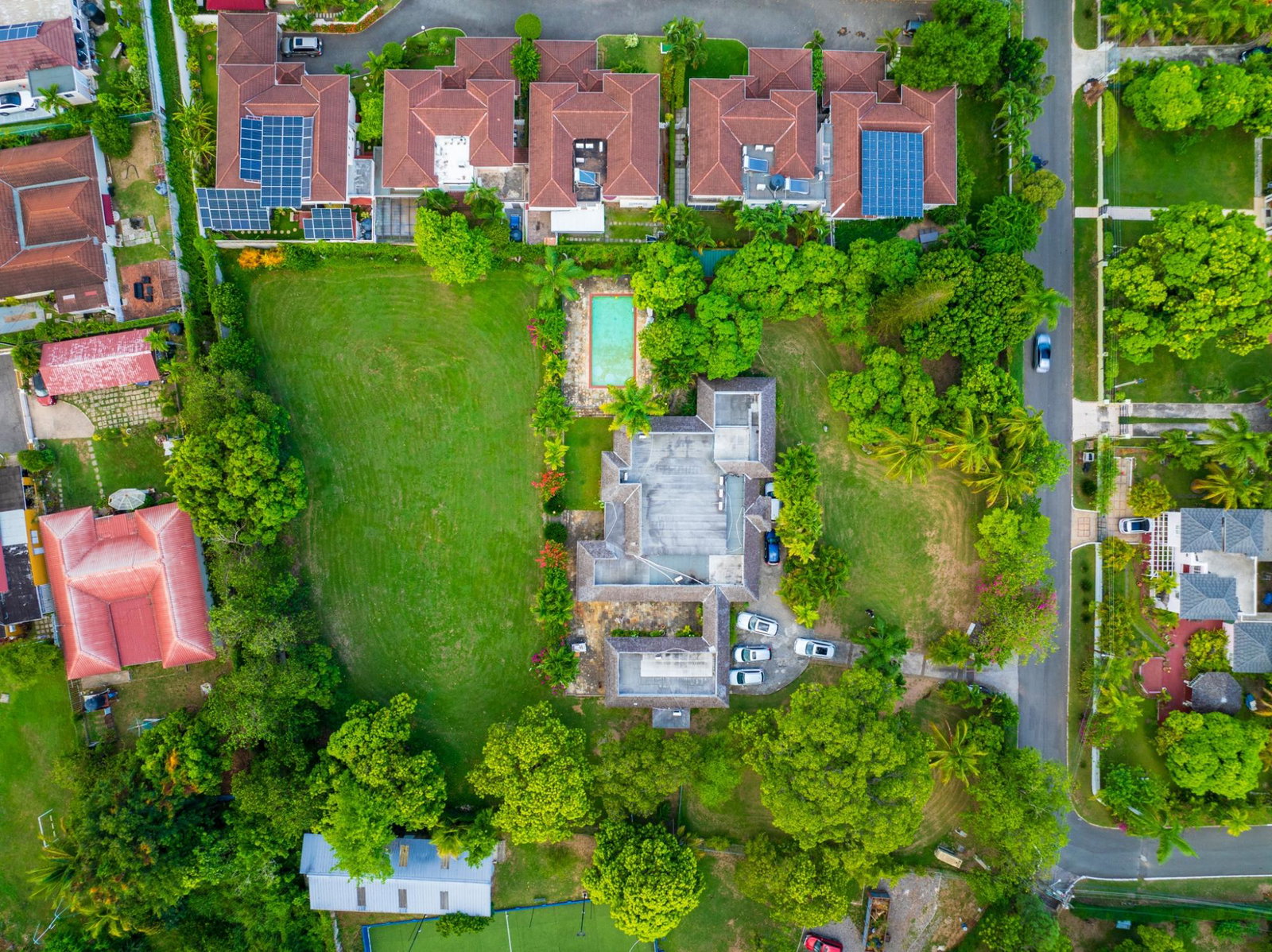 Third image of 26 Earls Court in Kingston 8, St. Andrew, Jamaica - property is For Rent