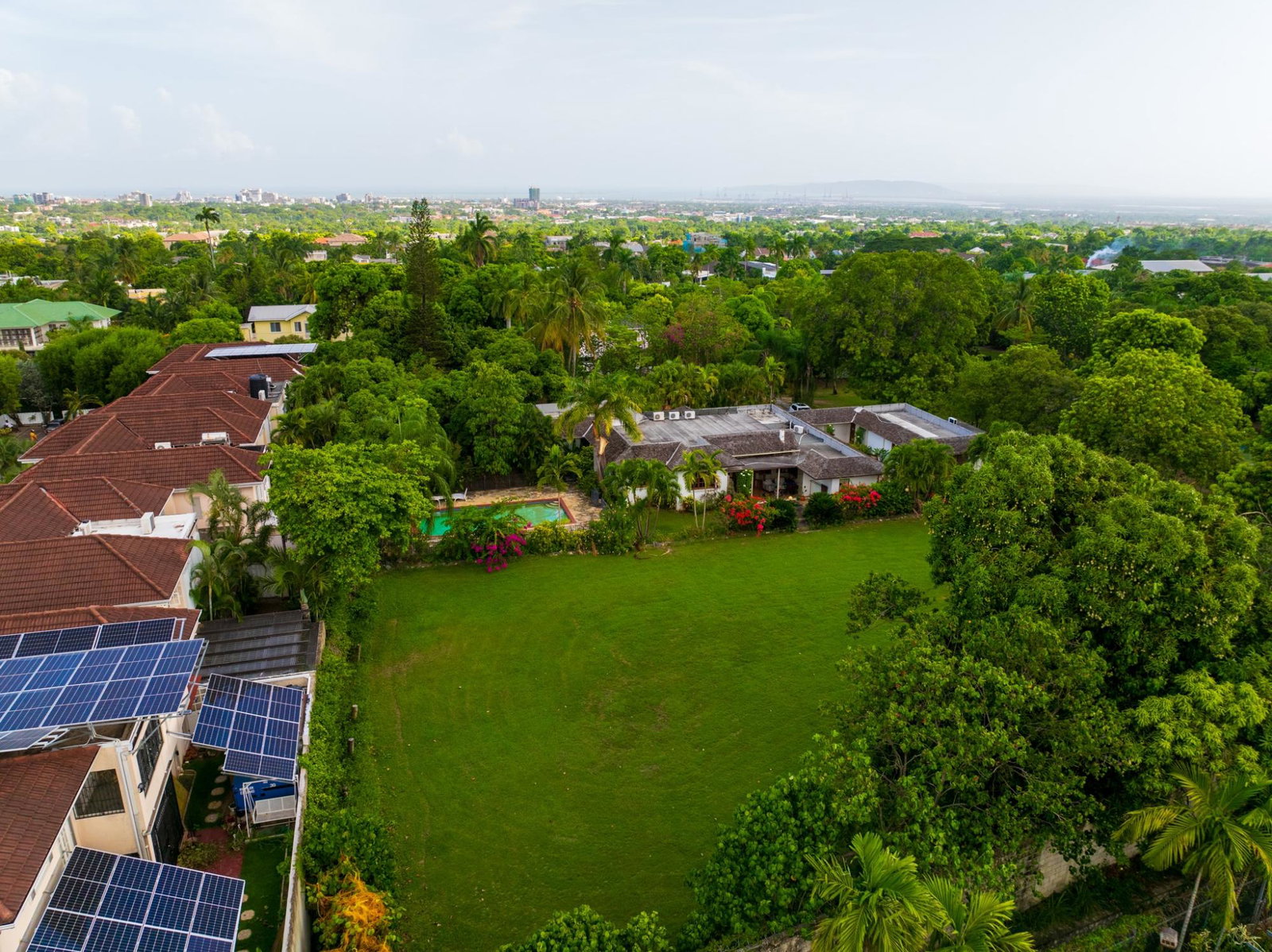 Eighth image of 26 Earls Court in Kingston 8, St. Andrew, Jamaica - property is For Rent