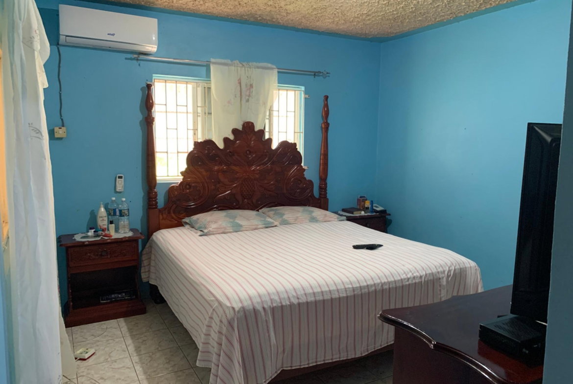 Twenty-Second image of 1-0 Victoria District in Linstead, St. Catherine, Jamaica - property is For Sale