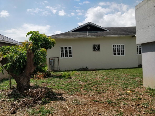 Twentieth image of Fairfield Drive in May Pen, Clarendon, Jamaica - property is For Sale