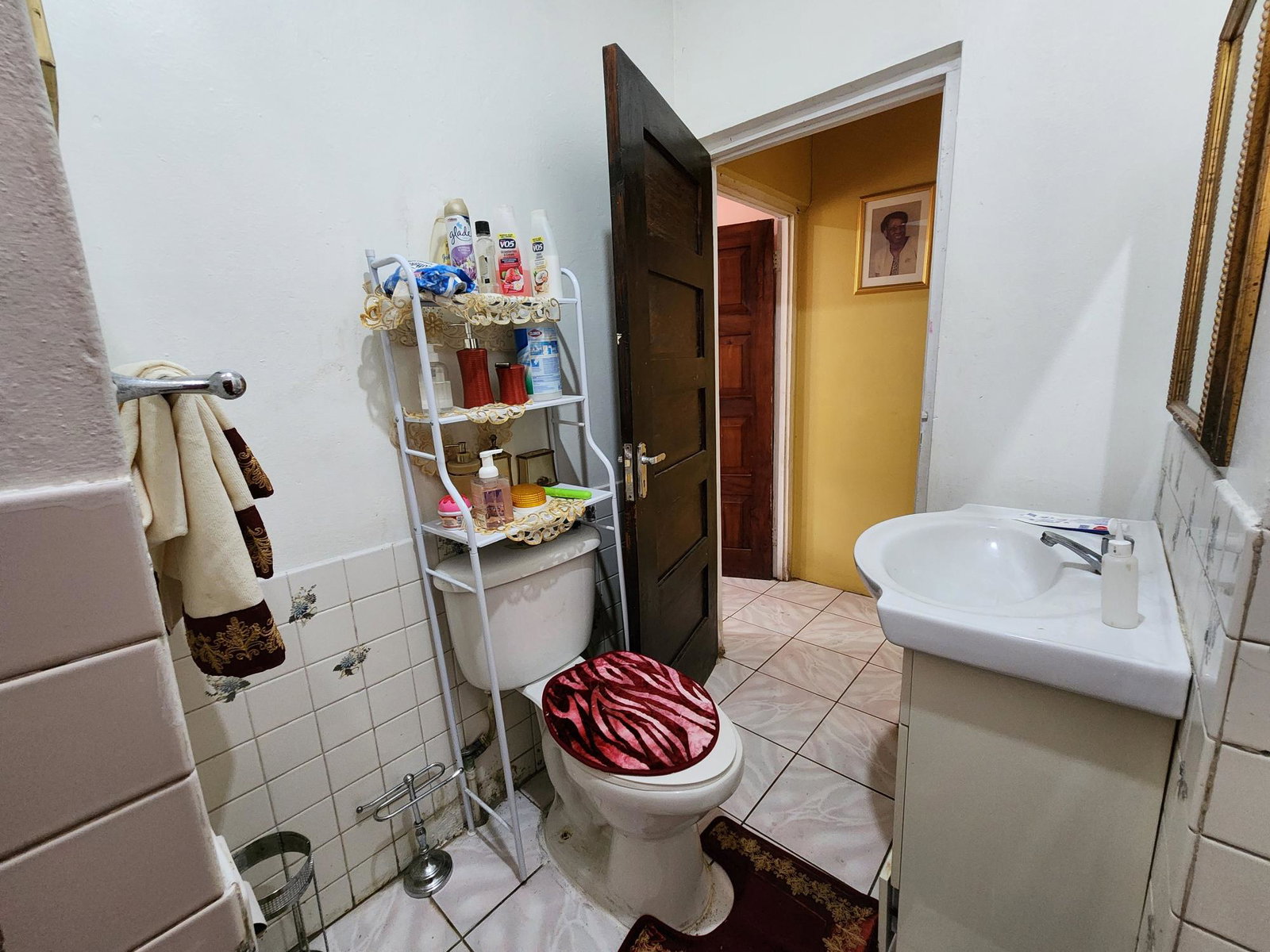 Eleventh image of 43 Toronto Avenue in Kingston 10, St. Andrew, Jamaica - property is For Sale