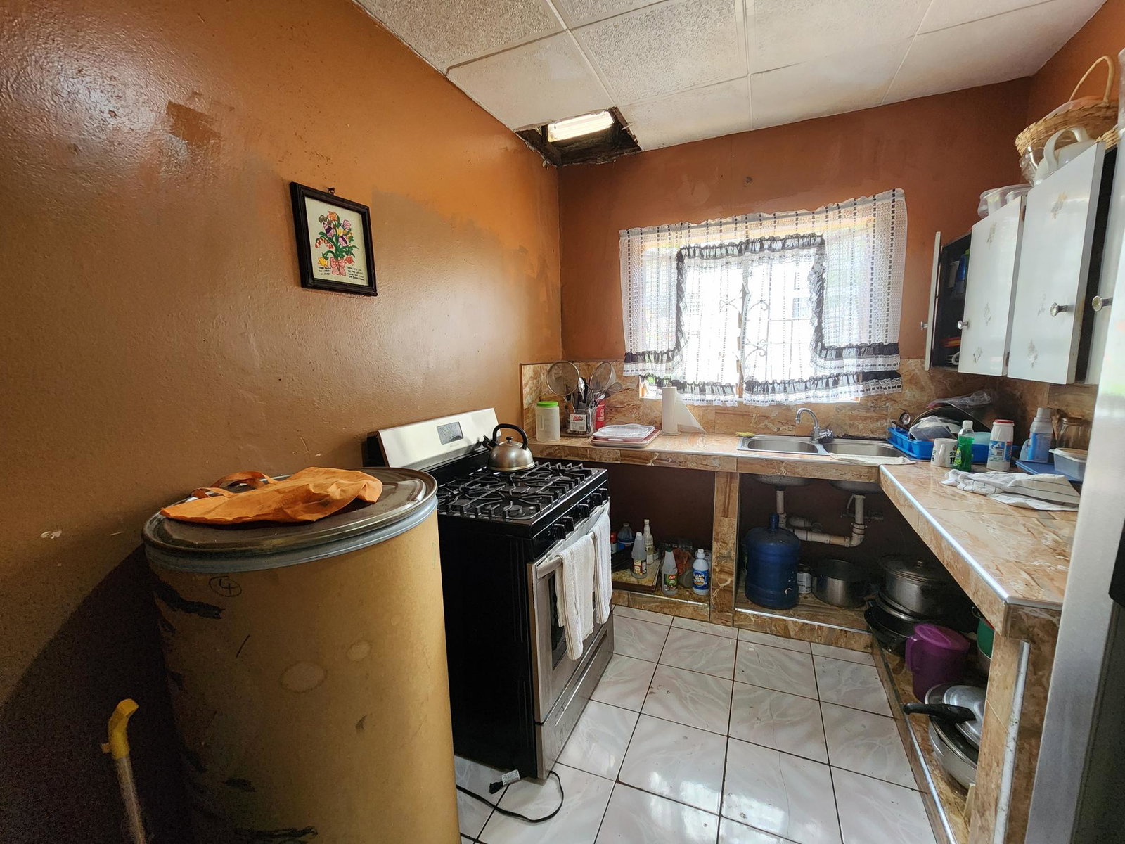 Seventeenth image of 43 Toronto Avenue in Kingston 10, St. Andrew, Jamaica - property is For Sale