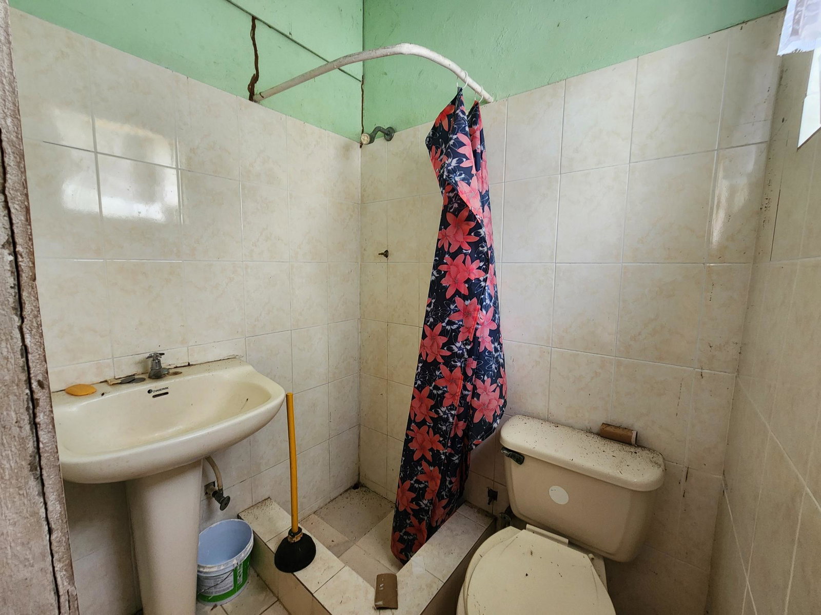 Twenty-Seventh image of 43 Toronto Avenue in Kingston 10, St. Andrew, Jamaica - property is For Sale