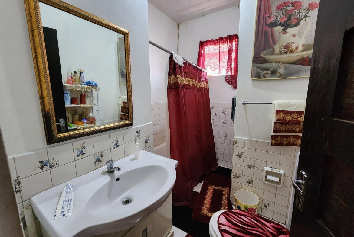 Tenth image of 43 Toronto Avenue in Kingston 10, St. Andrew, Jamaica - property is For Sale