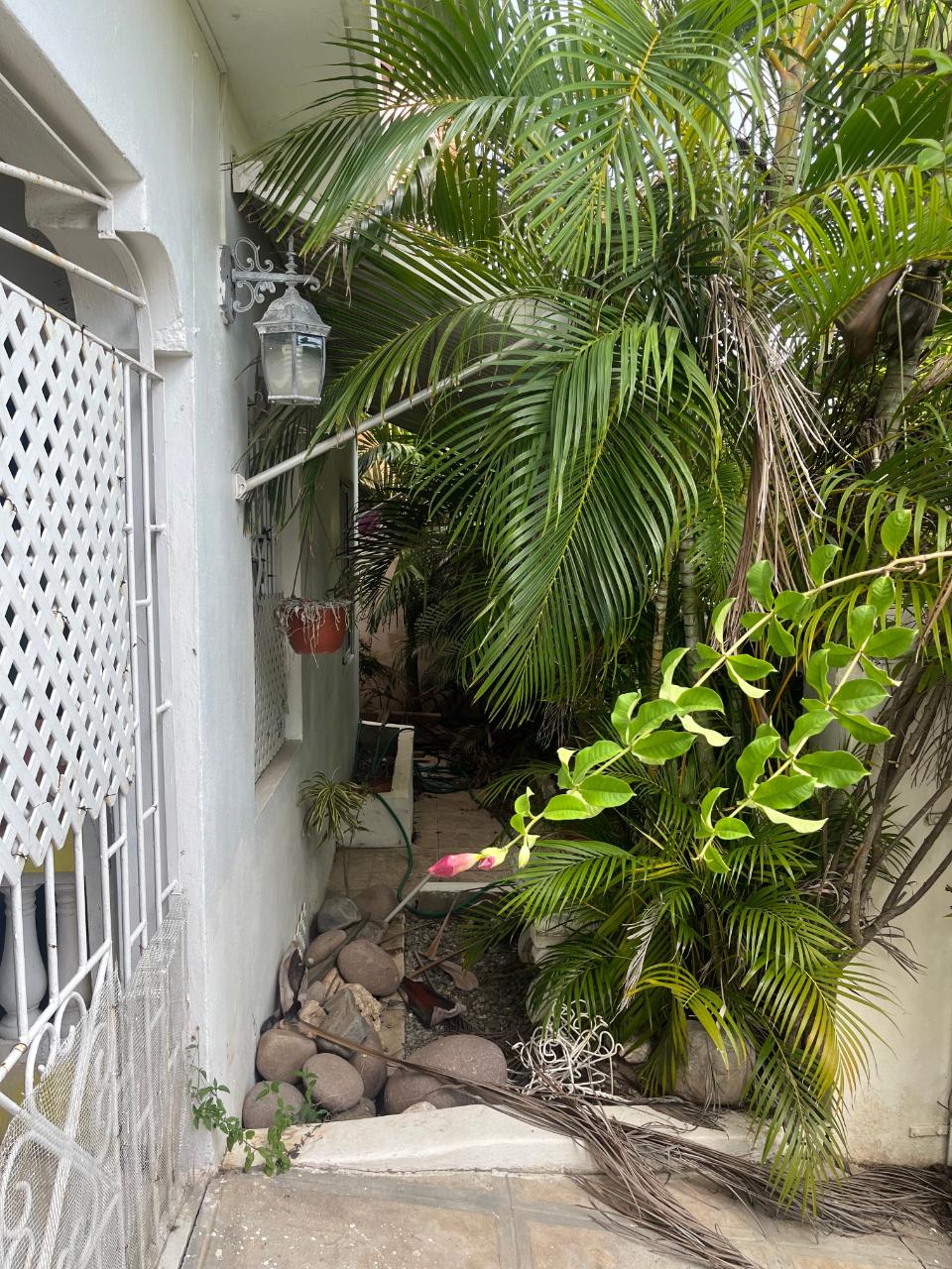 Spacious-4-Bedroom-Townhouse-for-Sale-in-West-Kensington-Greater-Portmore Second image of 113 sw 28th Way in Greater Portmore, St. Catherine, Jamaica - property is For Sale