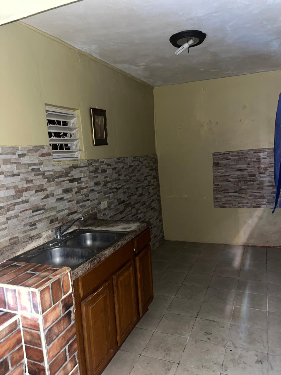 Spacious-4-Bedroom-Townhouse-for-Sale-in-West-Kensington-Greater-Portmore Eleventh image of 113 sw 28th Way in Greater Portmore, St. Catherine, Jamaica - property is For Sale