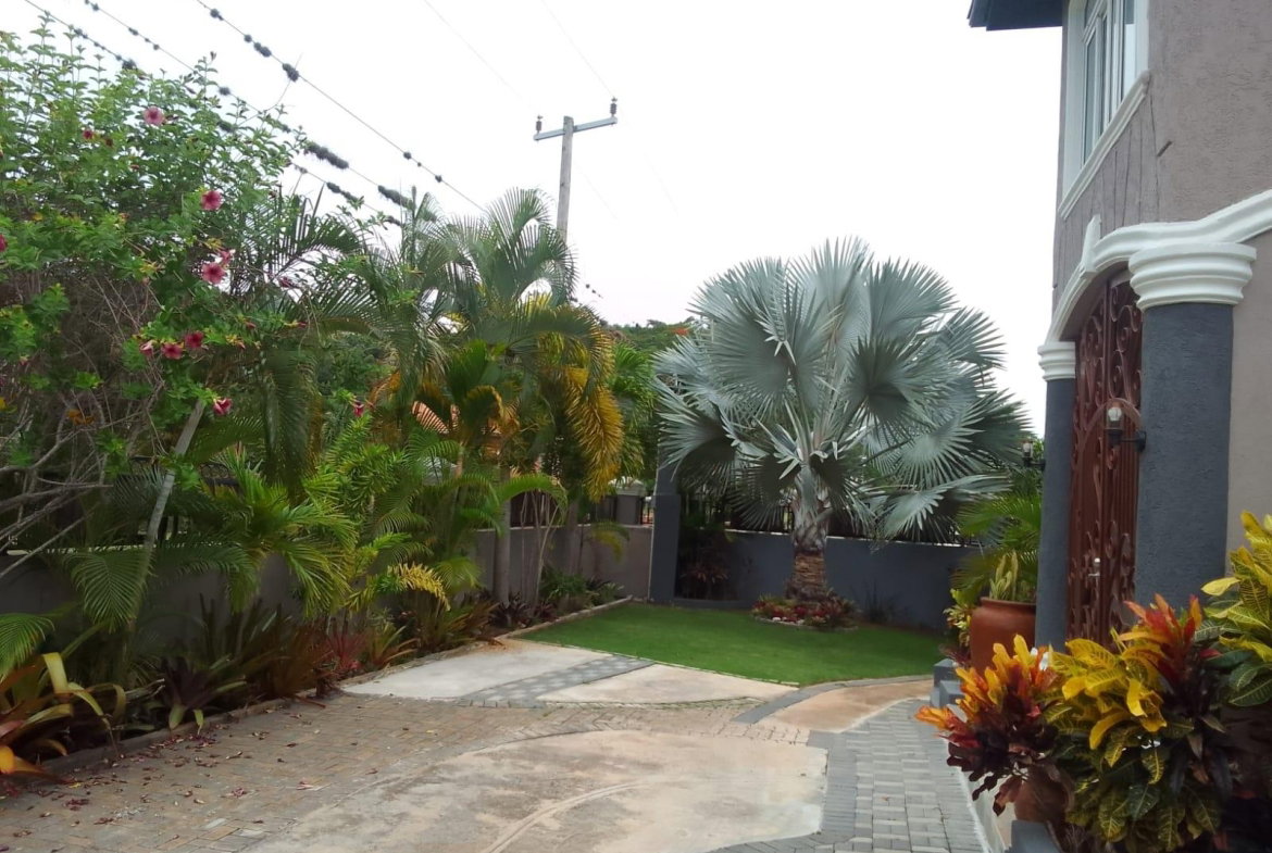 Fifth image of 12 South Ambassador Heights in Kingston 8, St. Andrew, Jamaica - property is For Rent
