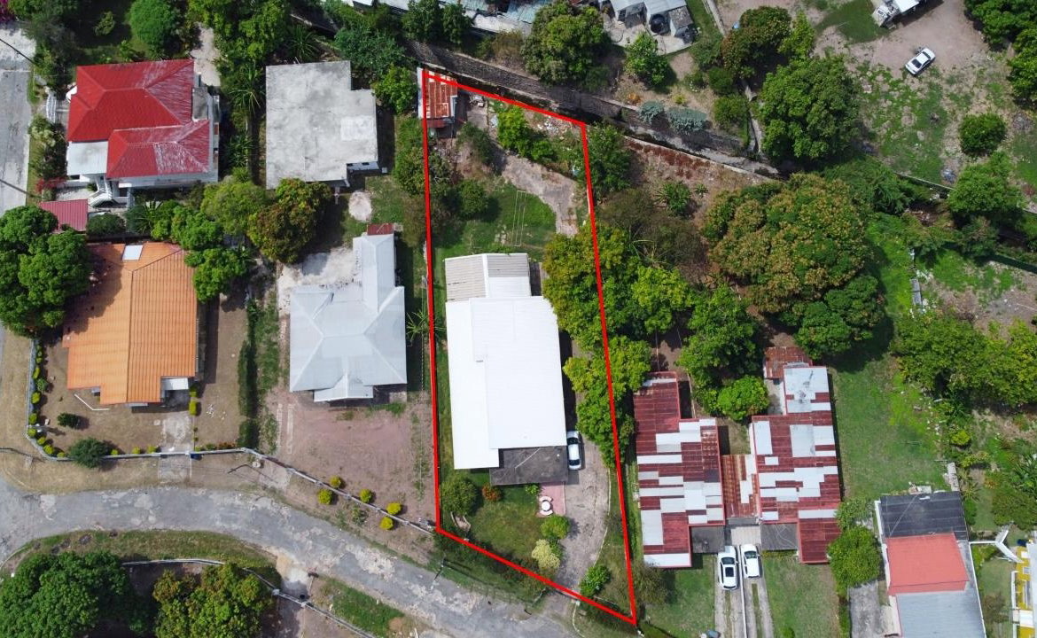 Second image of 5-dupont Ave Red Hills Gardens, Kingst in Kingston 20, St. Andrew, Jamaica - property is For Sale