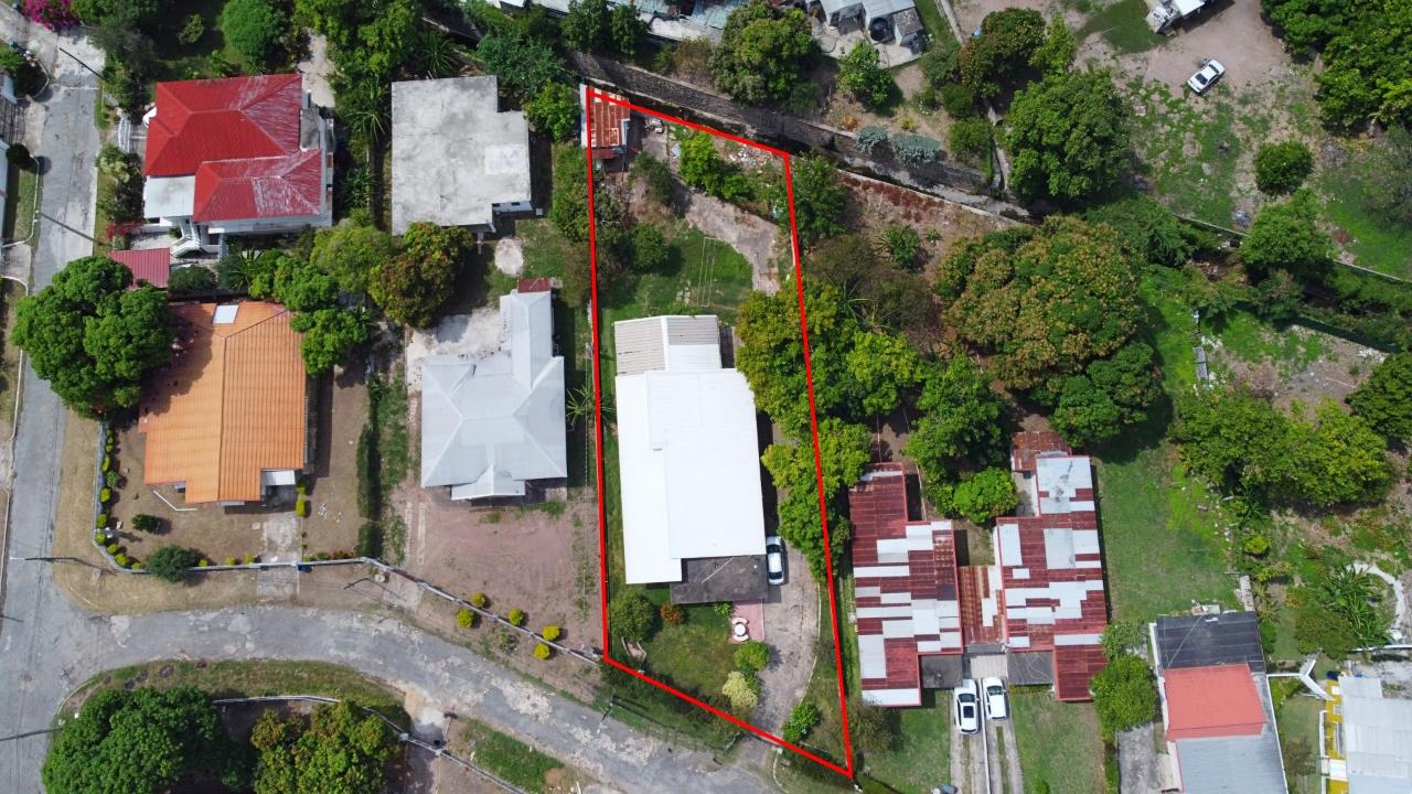 Second image of 5-dupont Ave Red Hills Gardens, Kingst in Kingston 20, St. Andrew, Jamaica - property is For Sale
