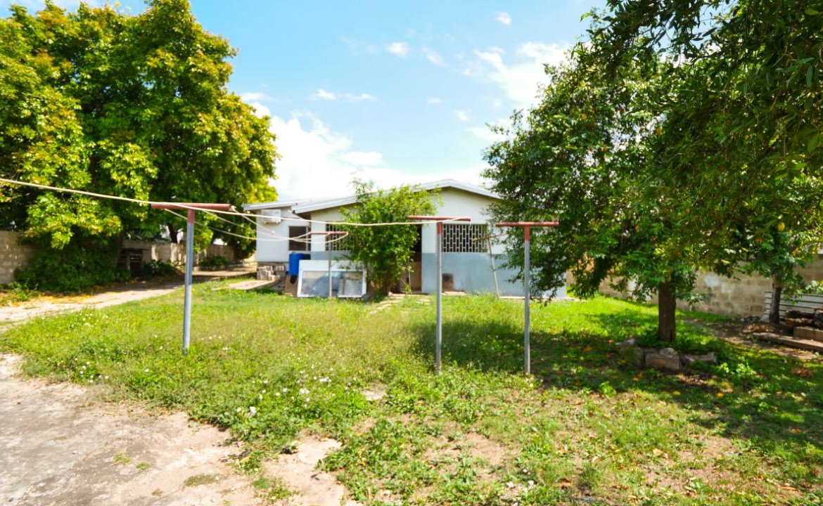 Twelfth image of 5-dupont Ave Red Hills Gardens, Kingst in Kingston 20, St. Andrew, Jamaica - property is For Sale