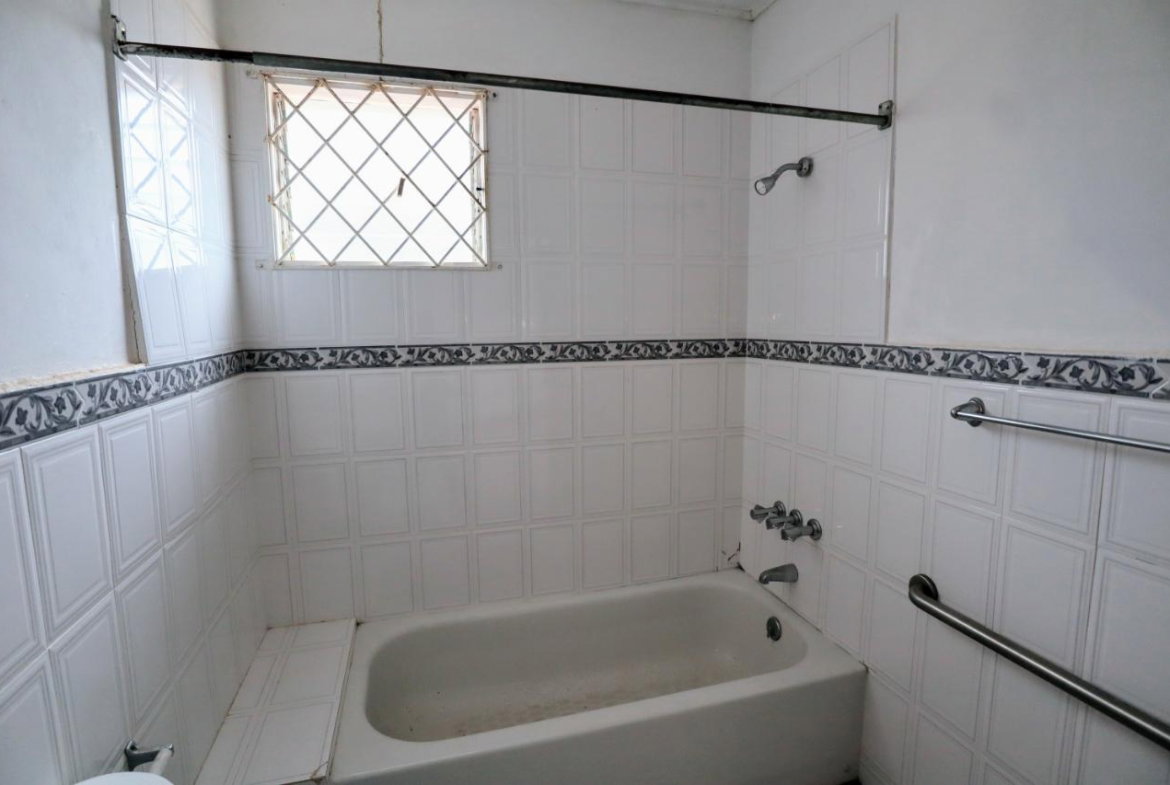 Sixteenth image of 10 Ingleside Heights in Mandeville, Manchester, Jamaica - property is For Sale