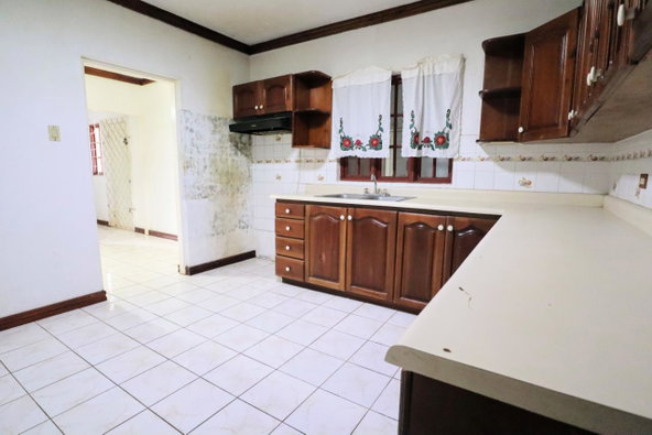 Eighth image of 10 Ingleside Heights in Mandeville, Manchester, Jamaica - property is For Sale