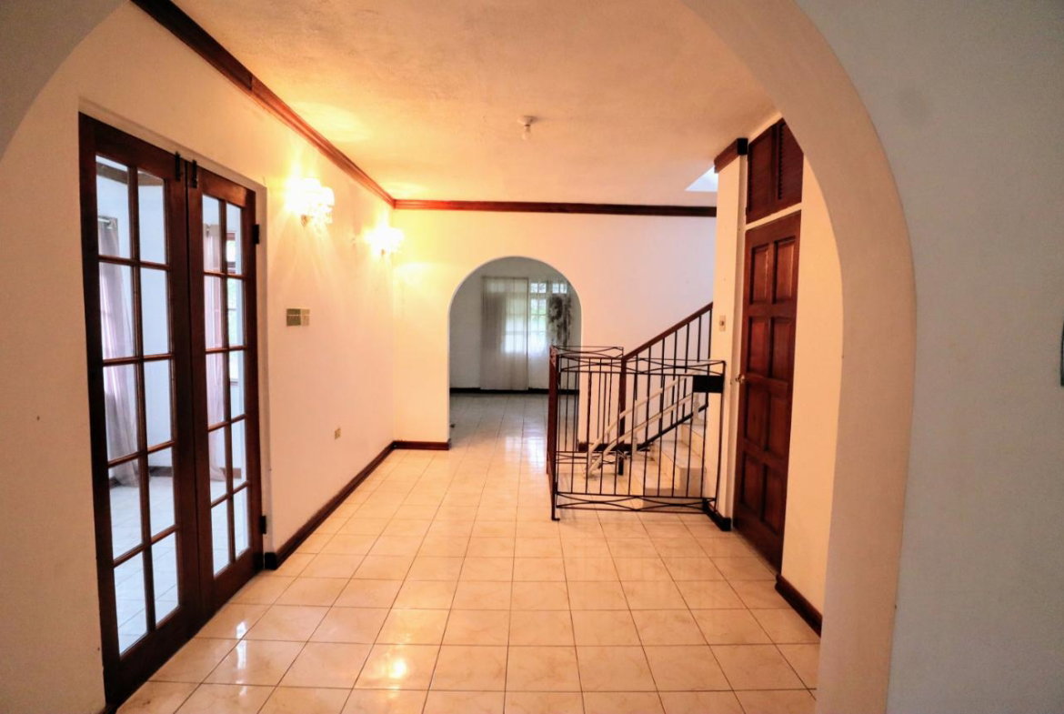 Tenth image of 10 Ingleside Heights in Mandeville, Manchester, Jamaica - property is For Sale