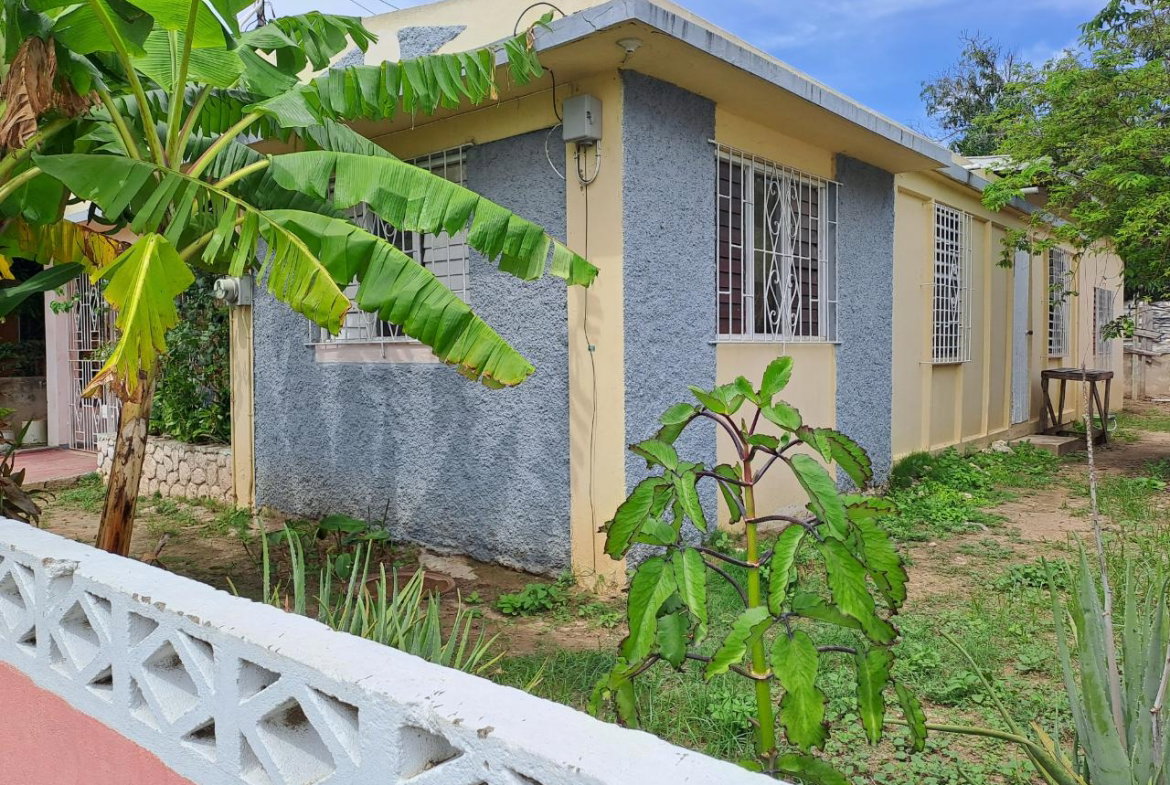 Second image of 3 Biscayne Circle West in Passage Fort, St. Catherine, Jamaica - property is For Sale