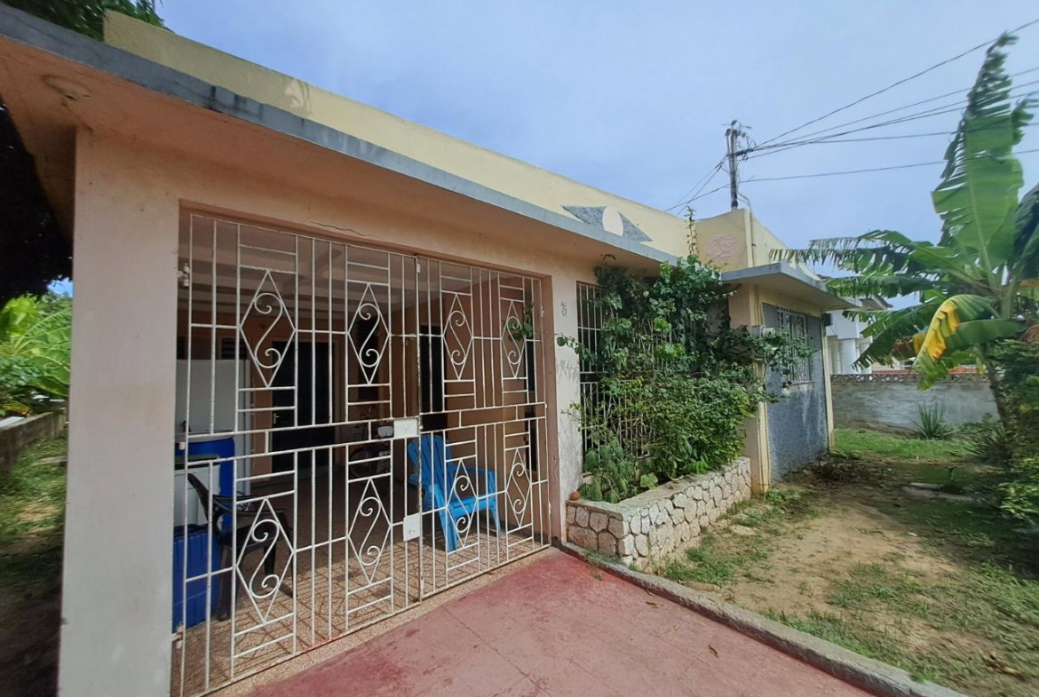 Seventh image of 3 Biscayne Circle West in Passage Fort, St. Catherine, Jamaica - property is For Sale