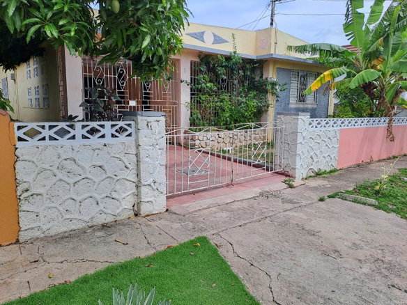 First image of 3 Biscayne Circle West in Passage Fort, St. Catherine, Jamaica - property is For Sale