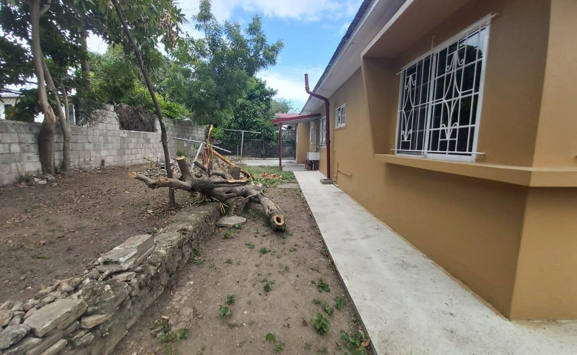 Sixteenth image of 16 Ottawa Avenue, Kingston 6 in Kingston 6, St. Andrew, Jamaica - property is For Sale