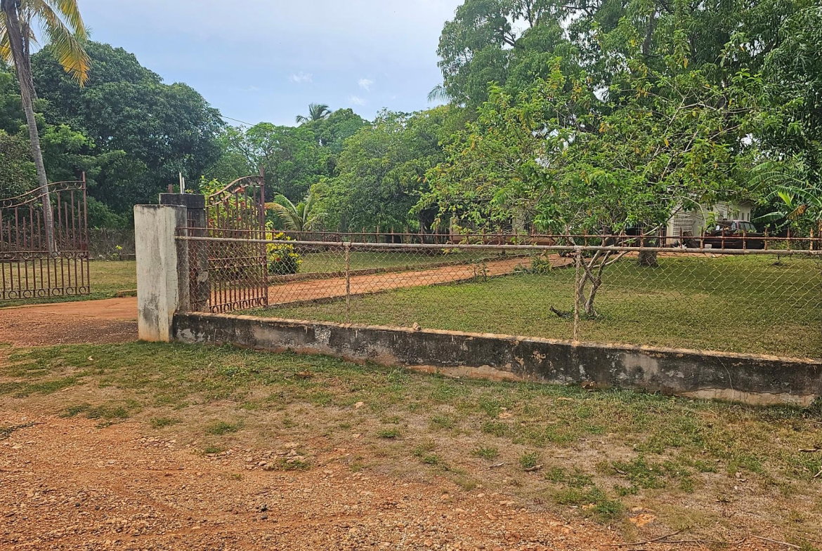 Seventeenth image of 1 1 Kristy dr St. John's rd in Bellevue, St. Catherine, Jamaica - property is For Sale