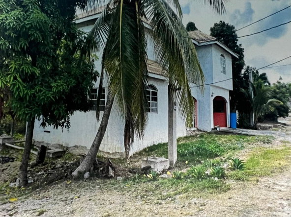 Second image of 173 Royal Close in Palmers Cross, Clarendon, Jamaica - property is For Sale