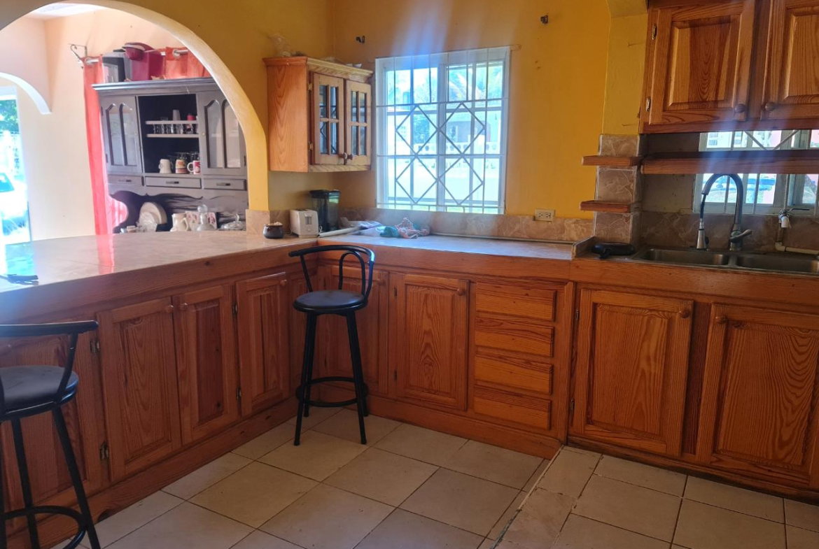 Eleventh image of Longwood, Santa Cruz in Santa Cruz, St. Elizabeth, Jamaica - property is For Sale
