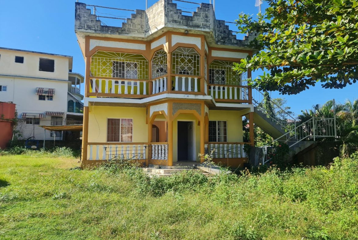 Fifth image of Longwood, Santa Cruz in Santa Cruz, St. Elizabeth, Jamaica - property is For Sale