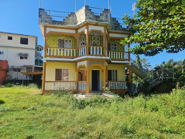 Fifth image of Longwood, Santa Cruz in Santa Cruz, St. Elizabeth, Jamaica - property is For Sale