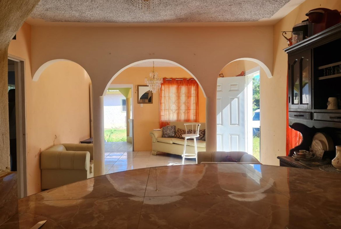 Seventh image of Longwood, Santa Cruz in Santa Cruz, St. Elizabeth, Jamaica - property is For Sale