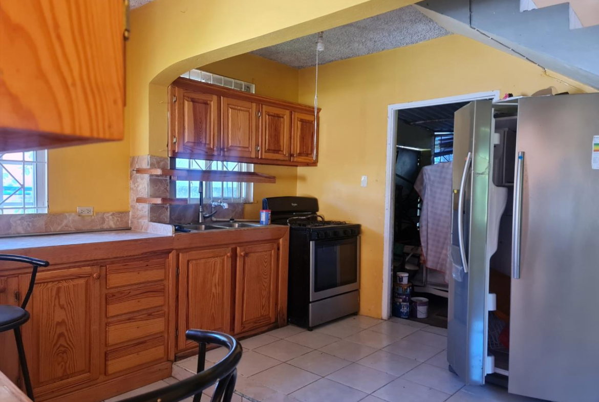 Ninth image of Longwood, Santa Cruz in Santa Cruz, St. Elizabeth, Jamaica - property is For Sale