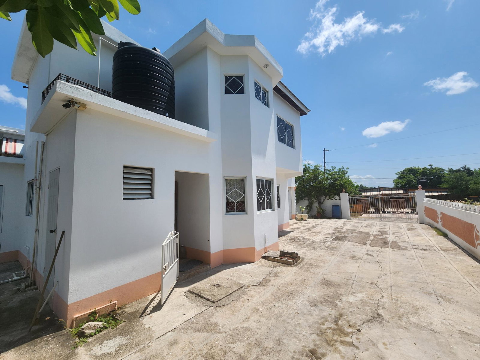 Ninth image of Lues Crescent in Old Harbour, St. Catherine, Jamaica - property is For Sale