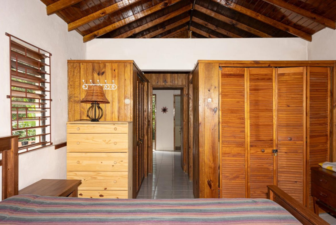 Sixteenth image of Peter's Rock, Woodford in Woodford, St. Andrew, Jamaica - property is For Sale