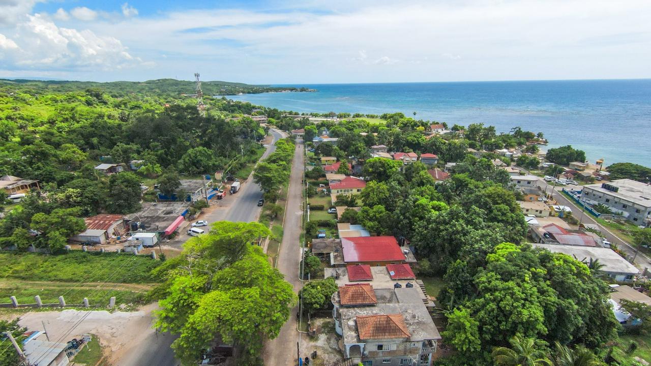 Eleventh image of 136 Patterson Blvd in White House WD, Westmoreland, Jamaica - property is For Sale